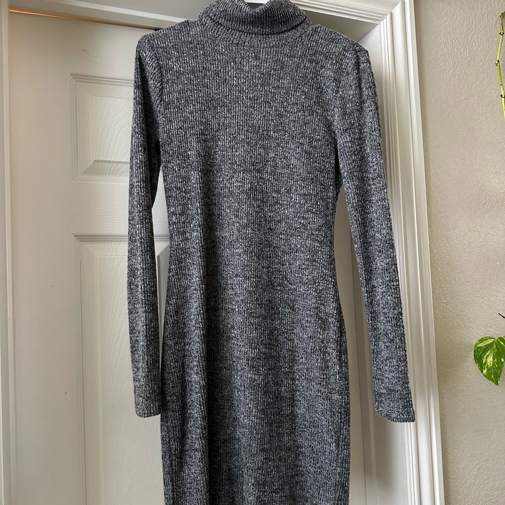 Gray Ribbed Knit Dress - Picture 2 of 2